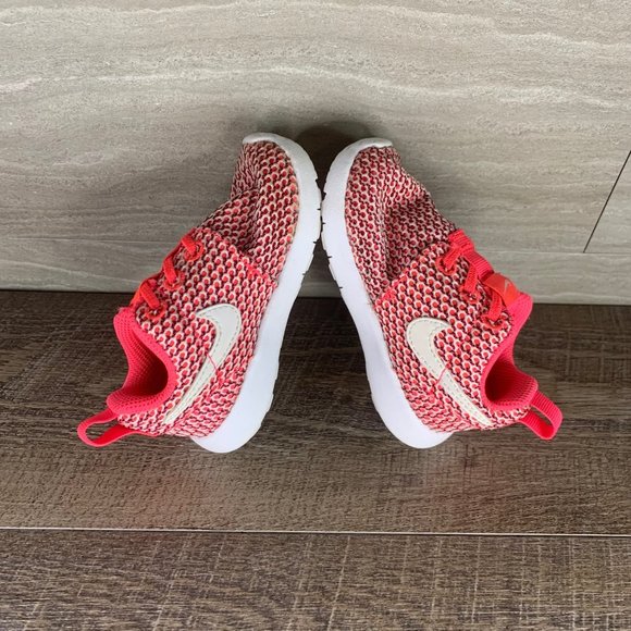 Toddler girls Nike Roshe One Sneaker - Picture 5 of 8